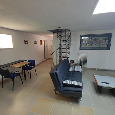 Central Private Flat By Old Town, Shops, Restaurants Bari Exterior foto