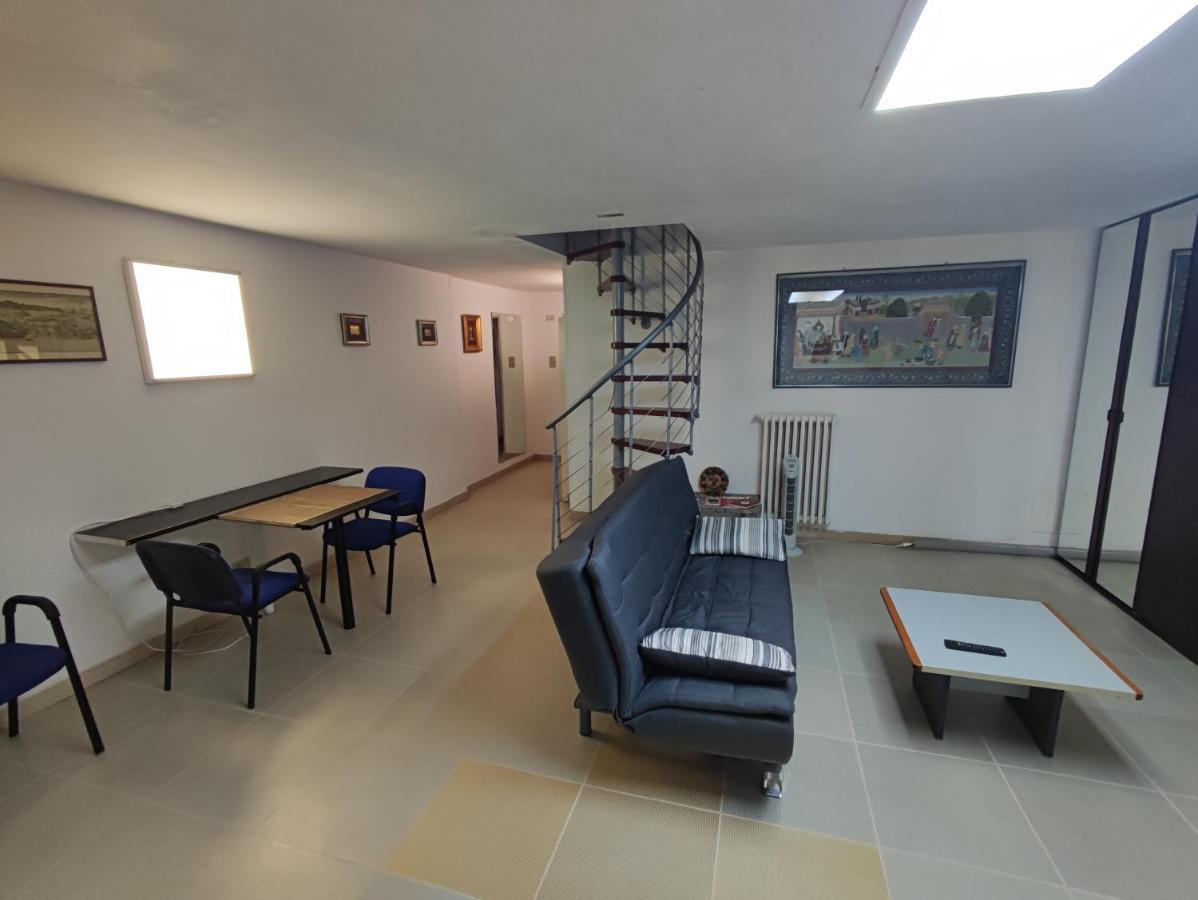 Central Private Flat By Old Town, Shops, Restaurants Bari Exterior foto